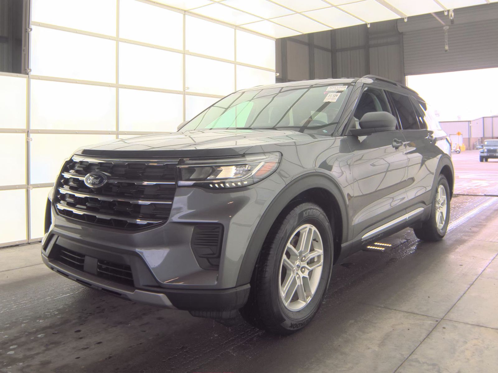 FORD EXPLORER - 1