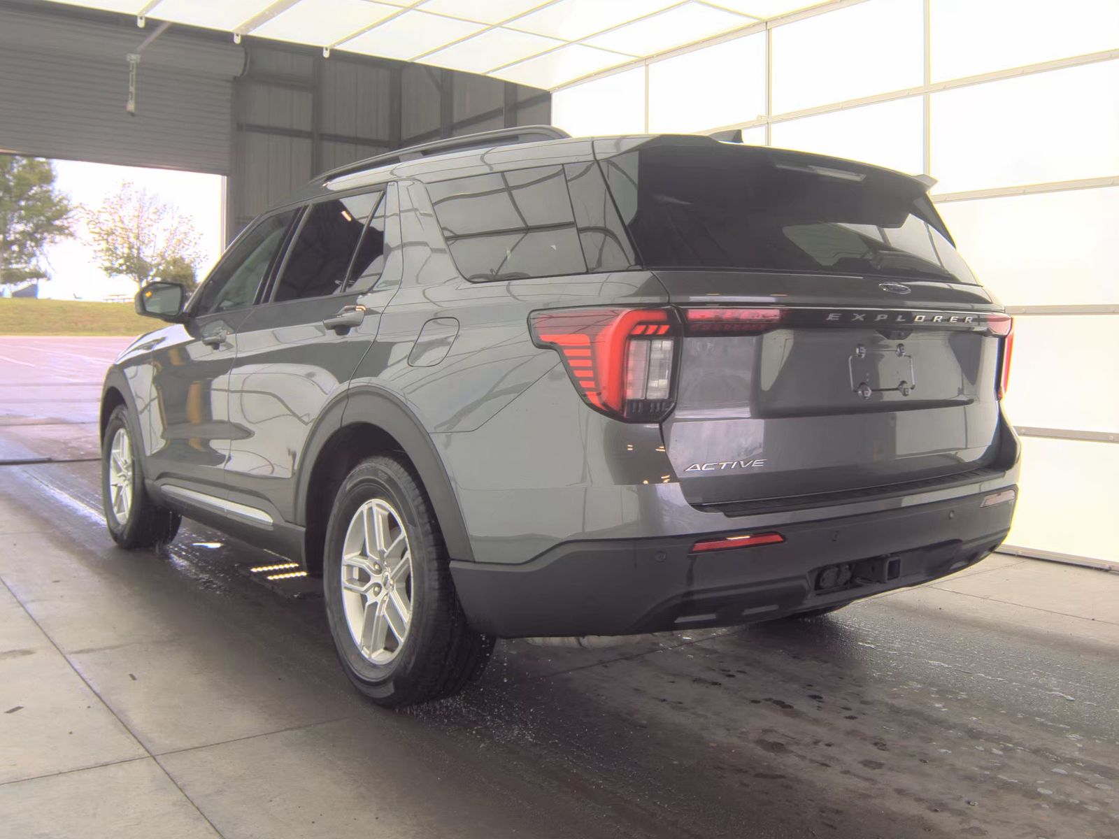 FORD EXPLORER - 9