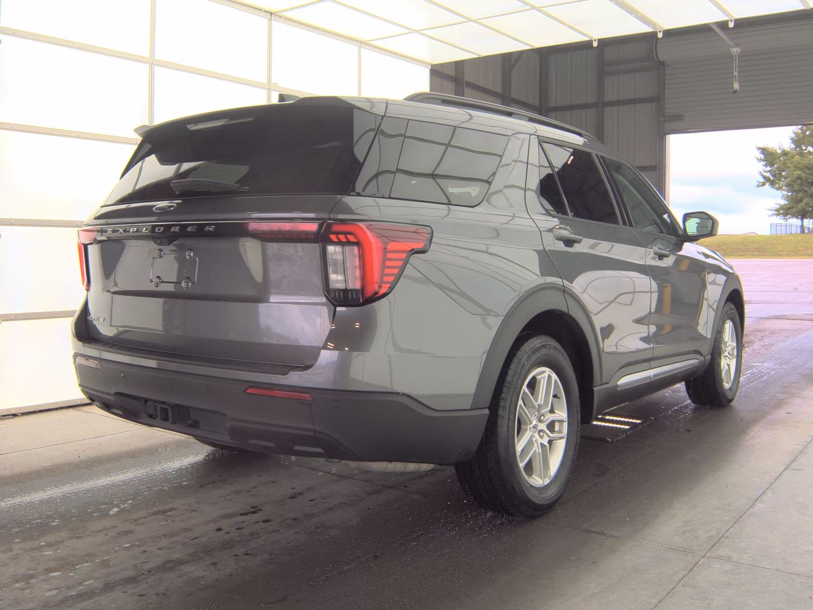 FORD EXPLORER - 6