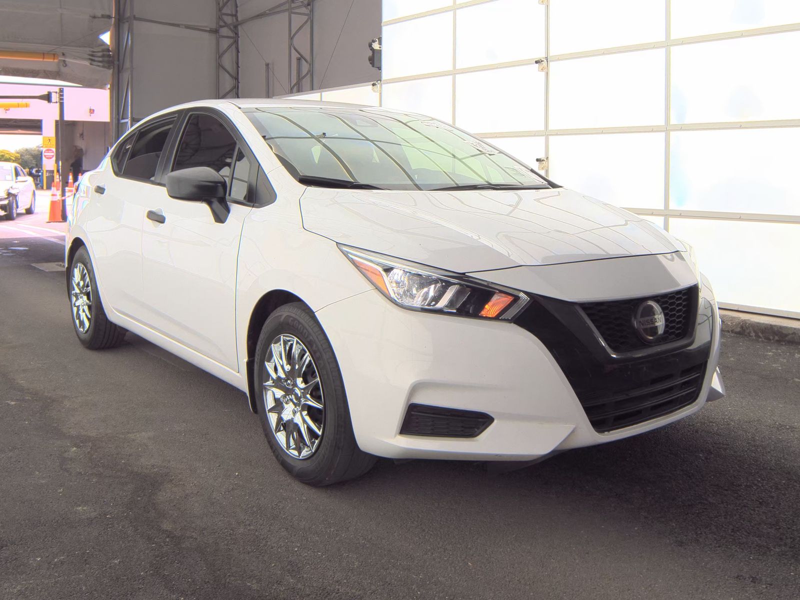 NISSAN VERSA - 5