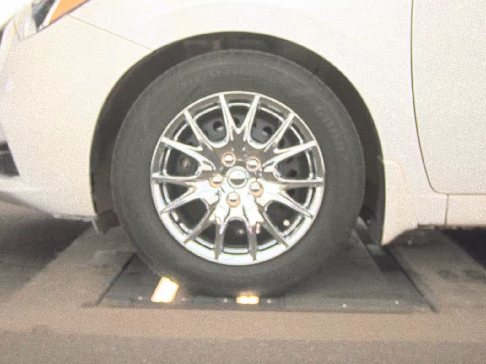 NISSAN VERSA - 10