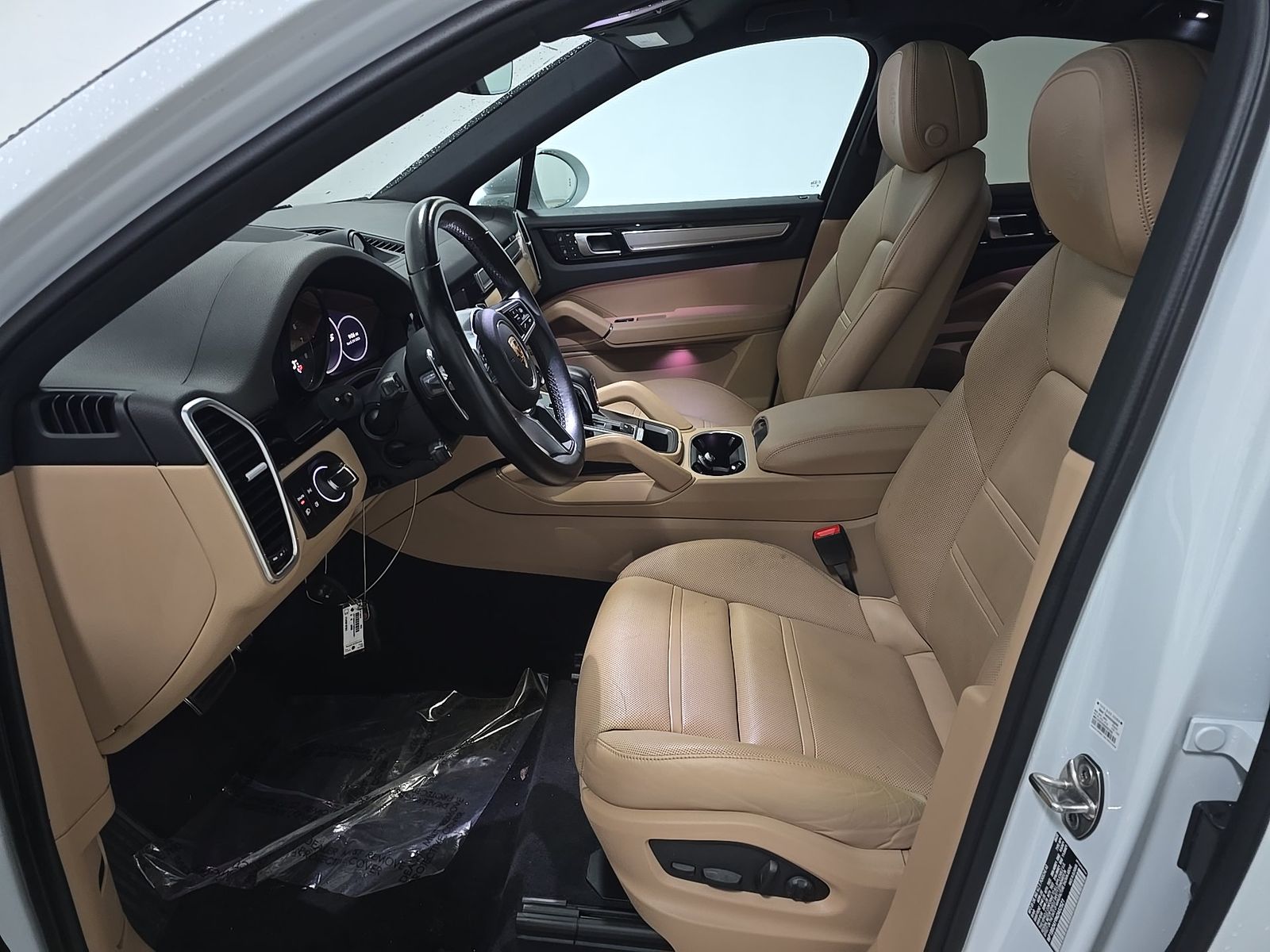 PORSCHE CAYENNE - 8