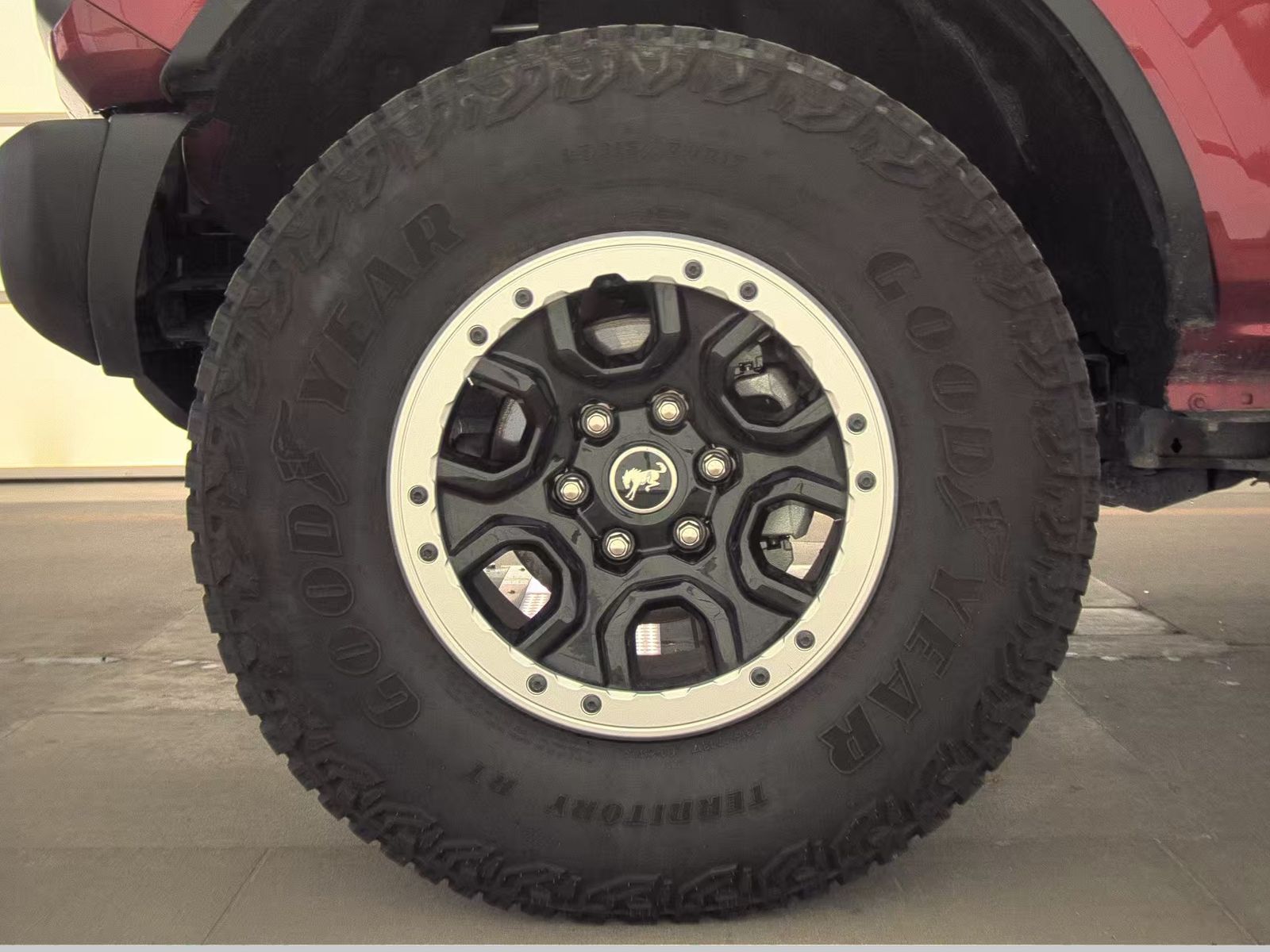 FORD BRONCO - 10