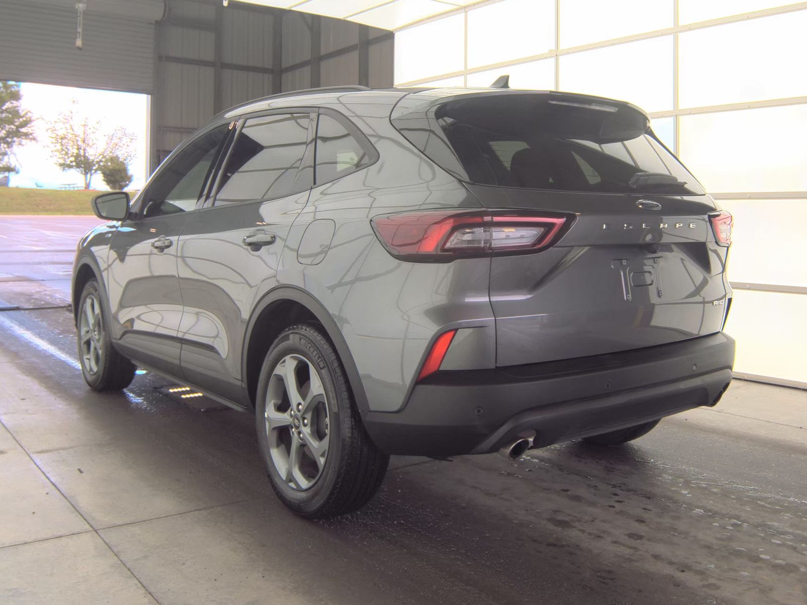 FORD ESCAPE - 9