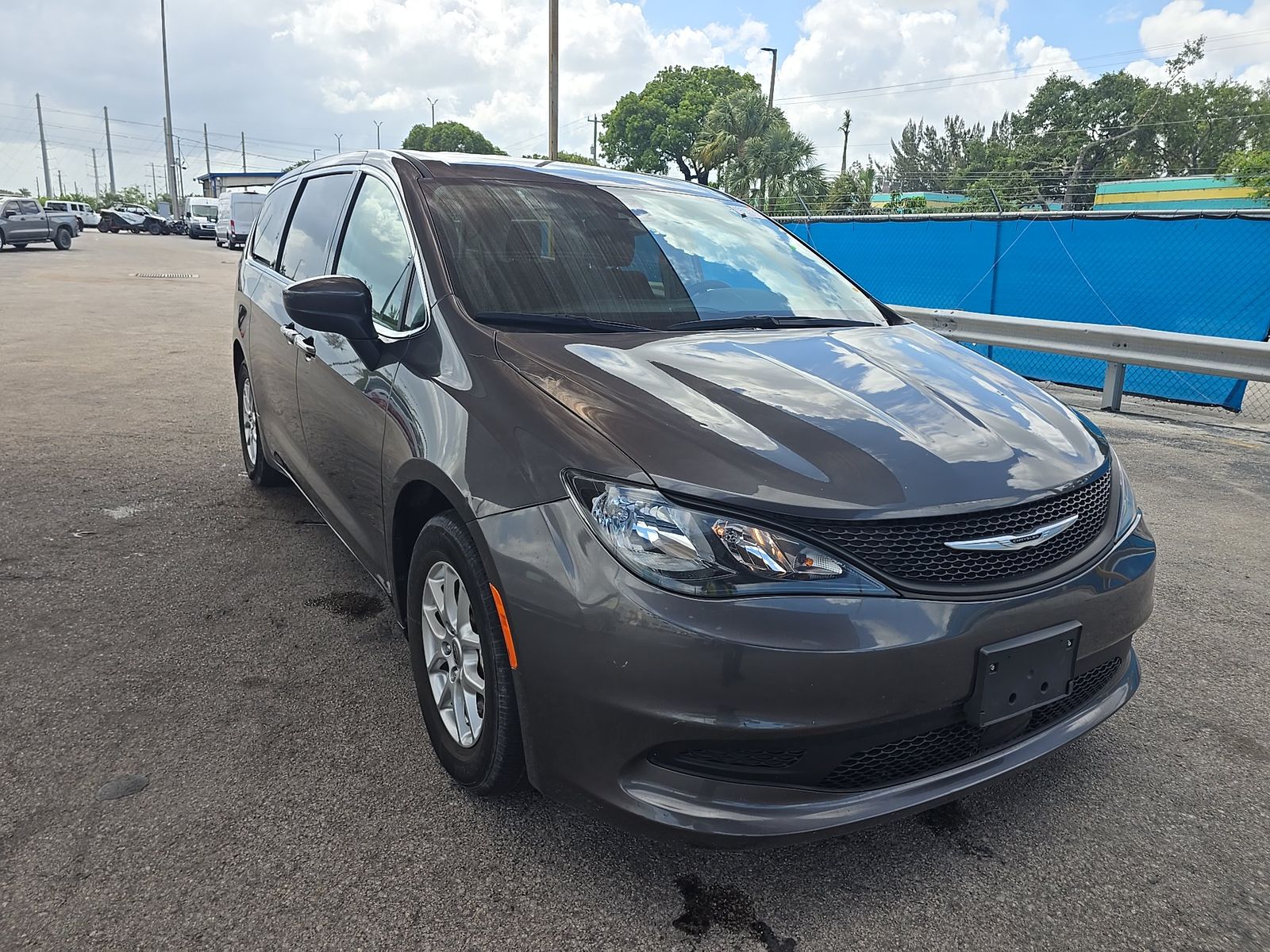 CHRYSLER VOYAGER - 4