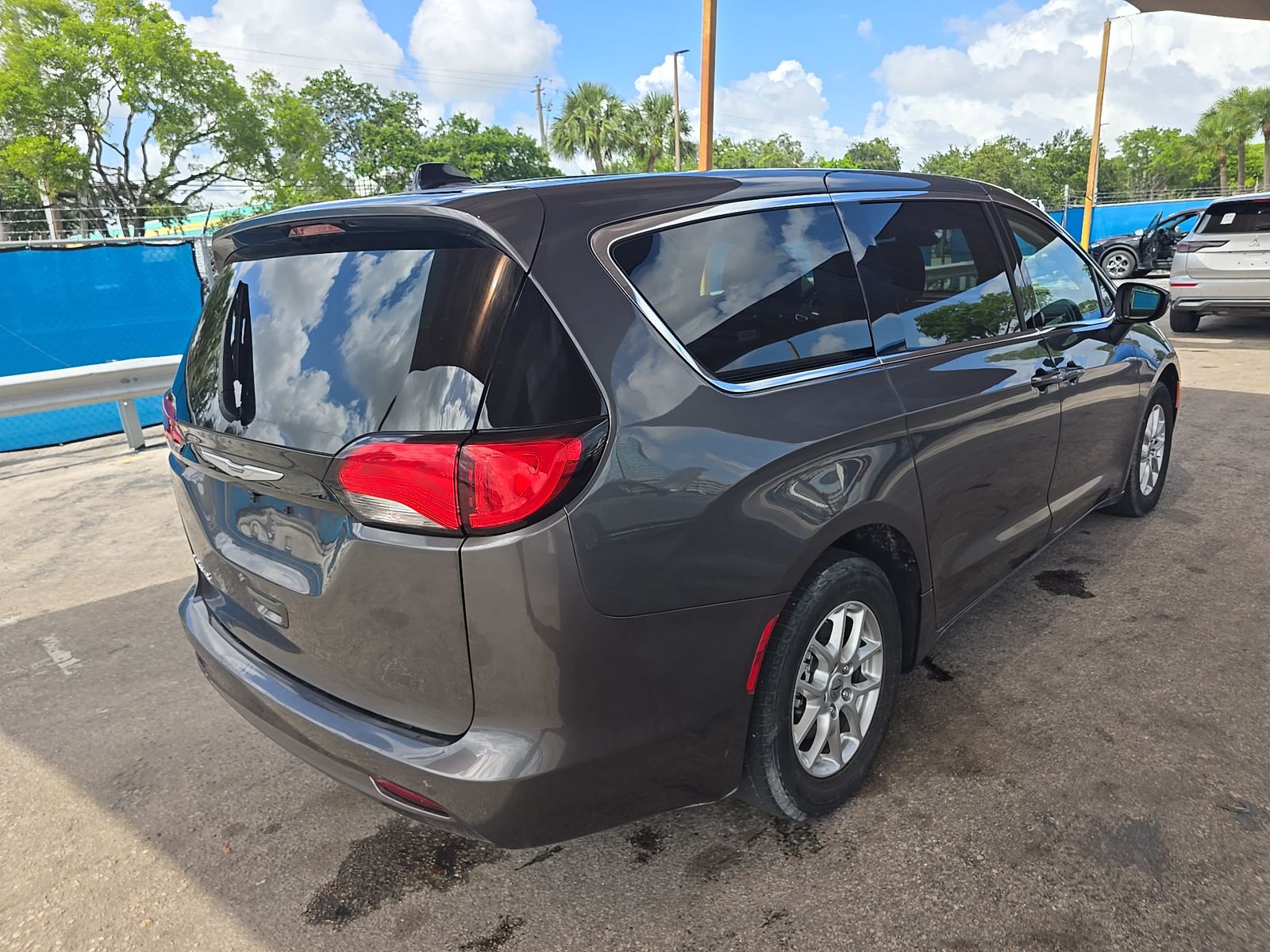 CHRYSLER VOYAGER - 5