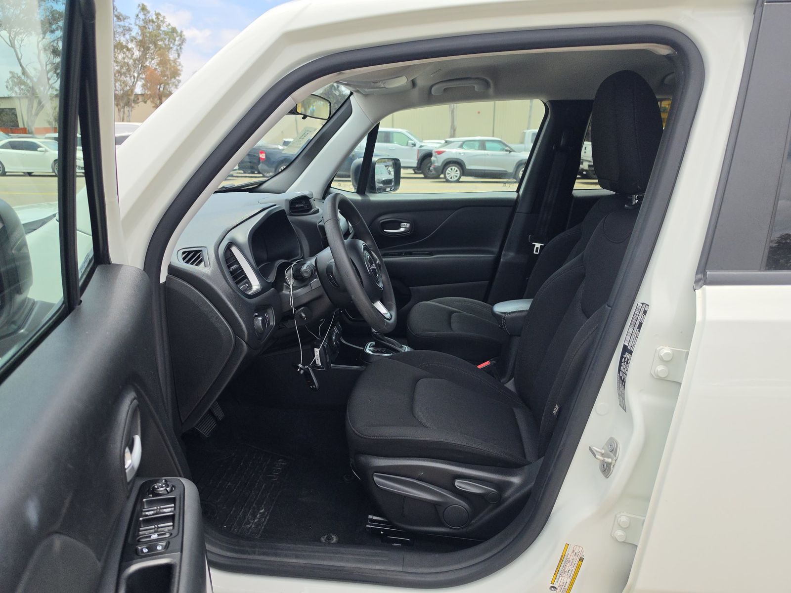 2023 Jeep Renegade Latitude AWD