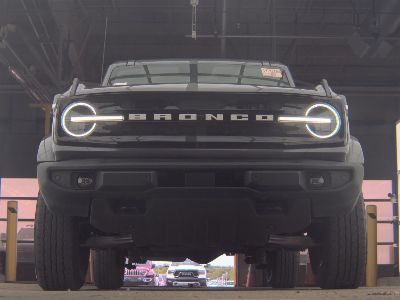 FORD BRONCO - 4
