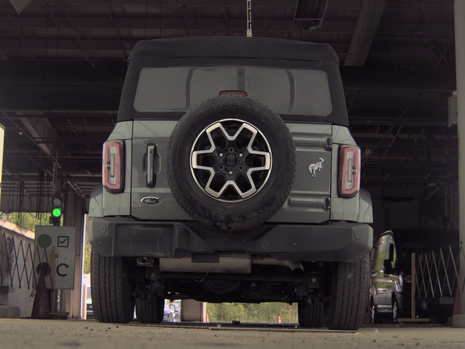 FORD BRONCO - 8