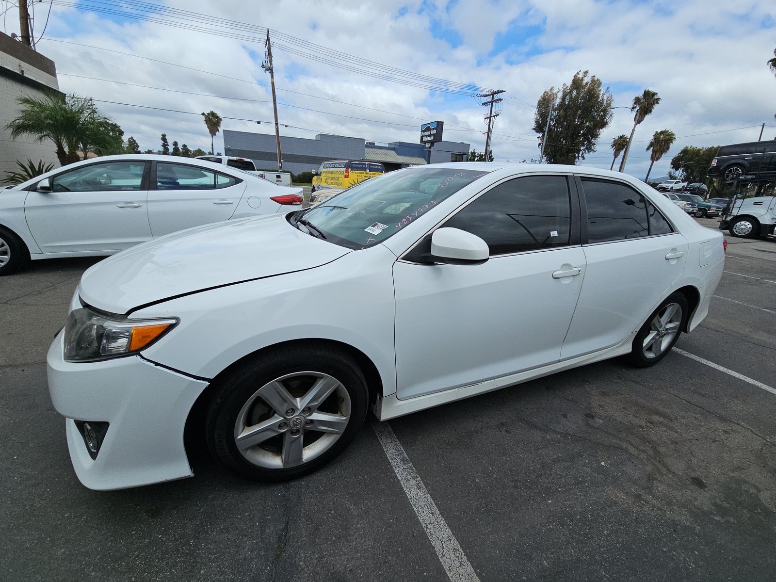 TOYOTA CAMRY - 1