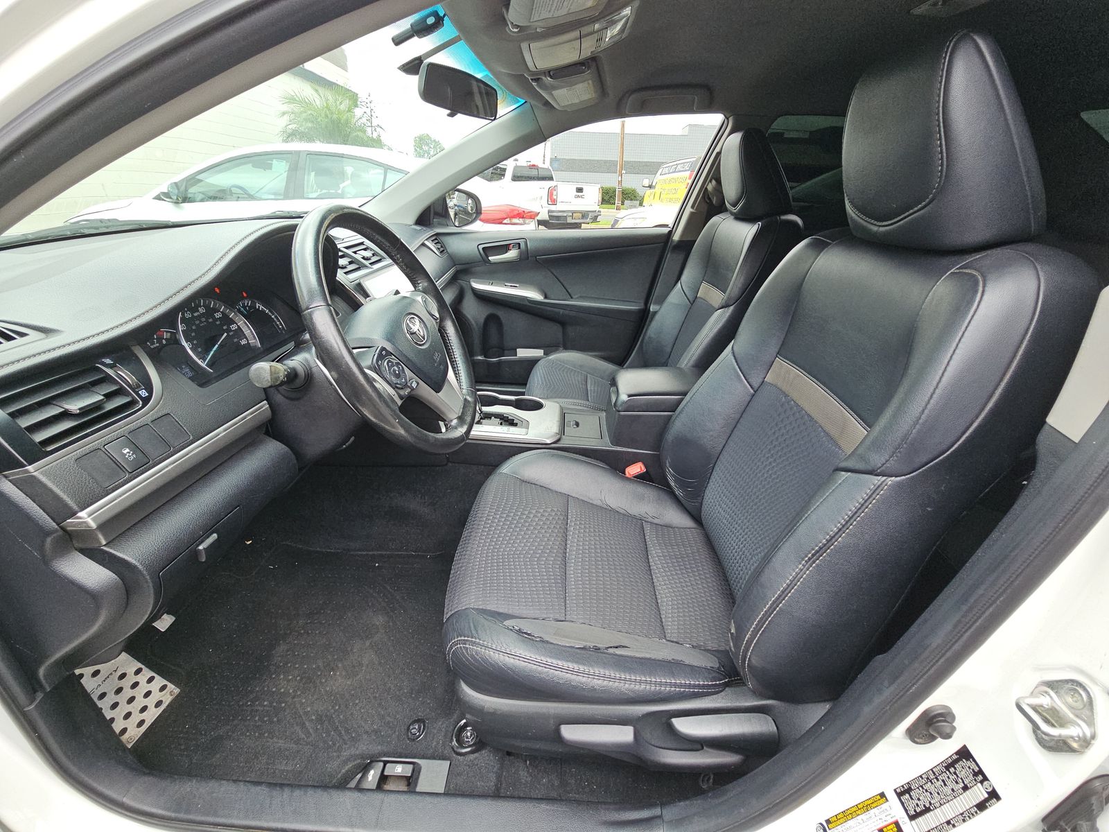 TOYOTA CAMRY - 8