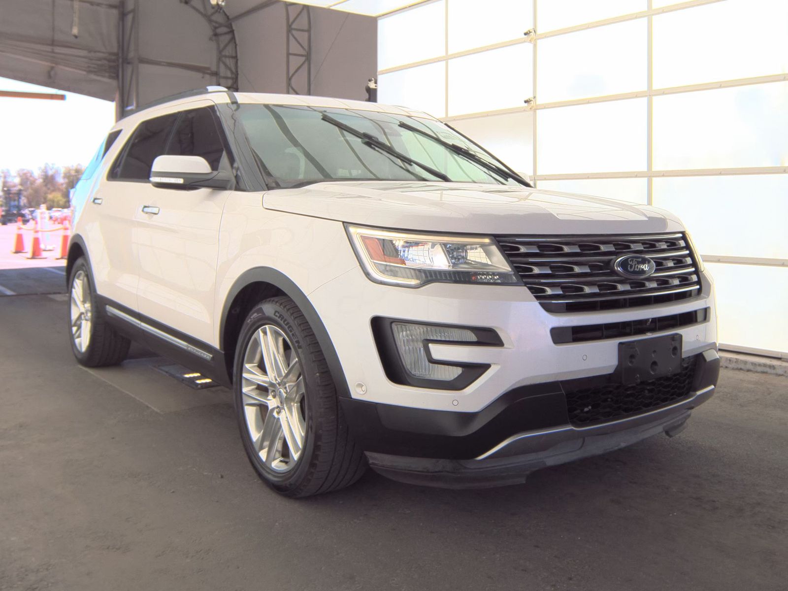 FORD EXPLORER - 5
