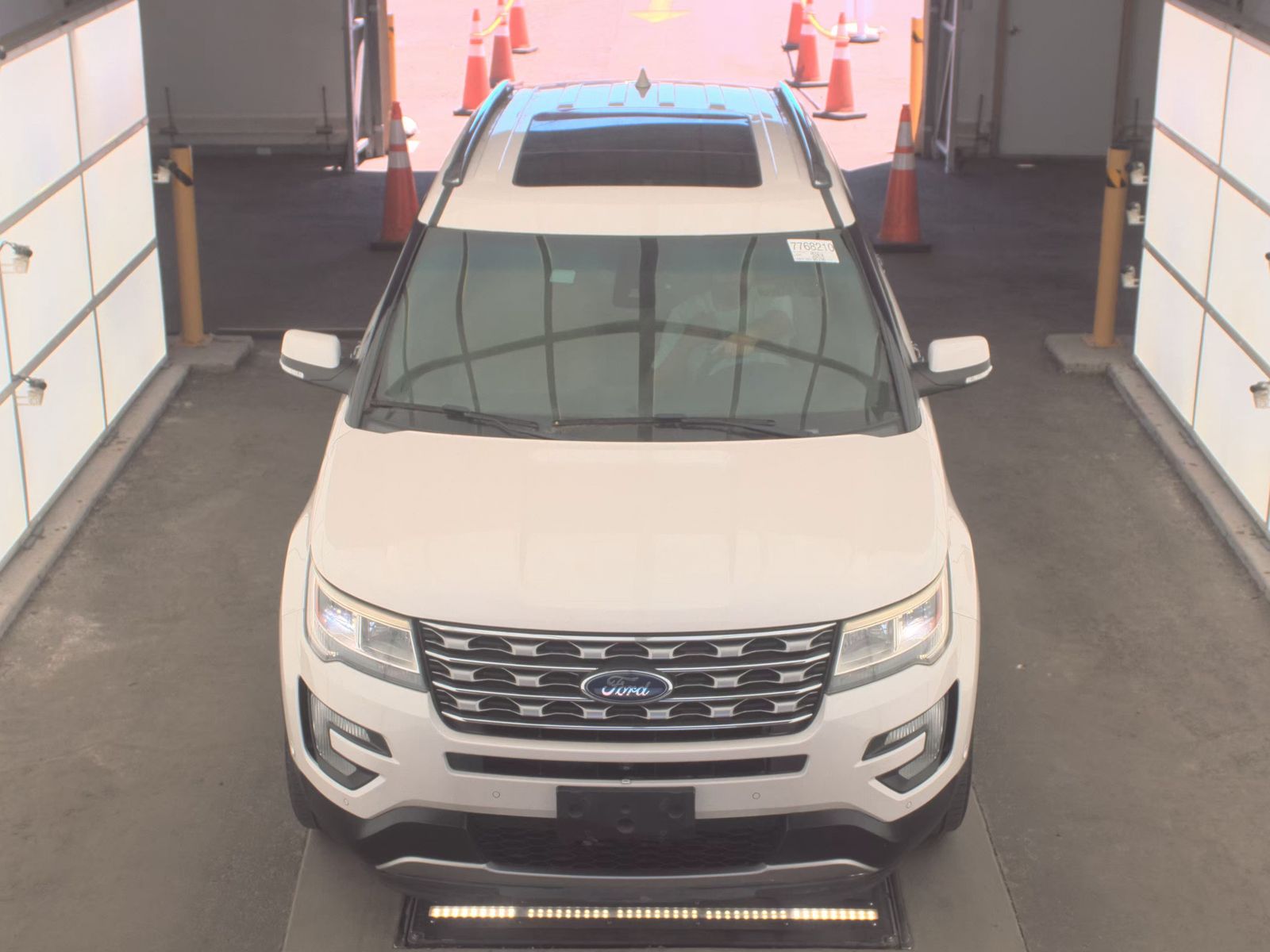 FORD EXPLORER - 3