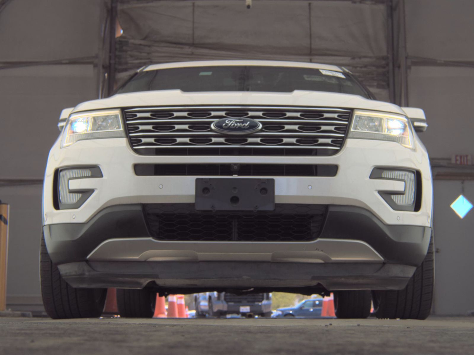 FORD EXPLORER - 4