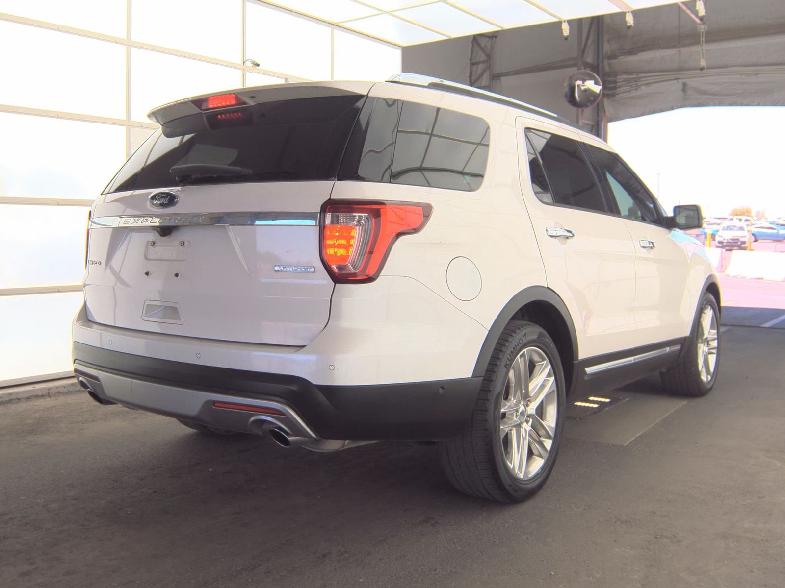FORD EXPLORER - 6