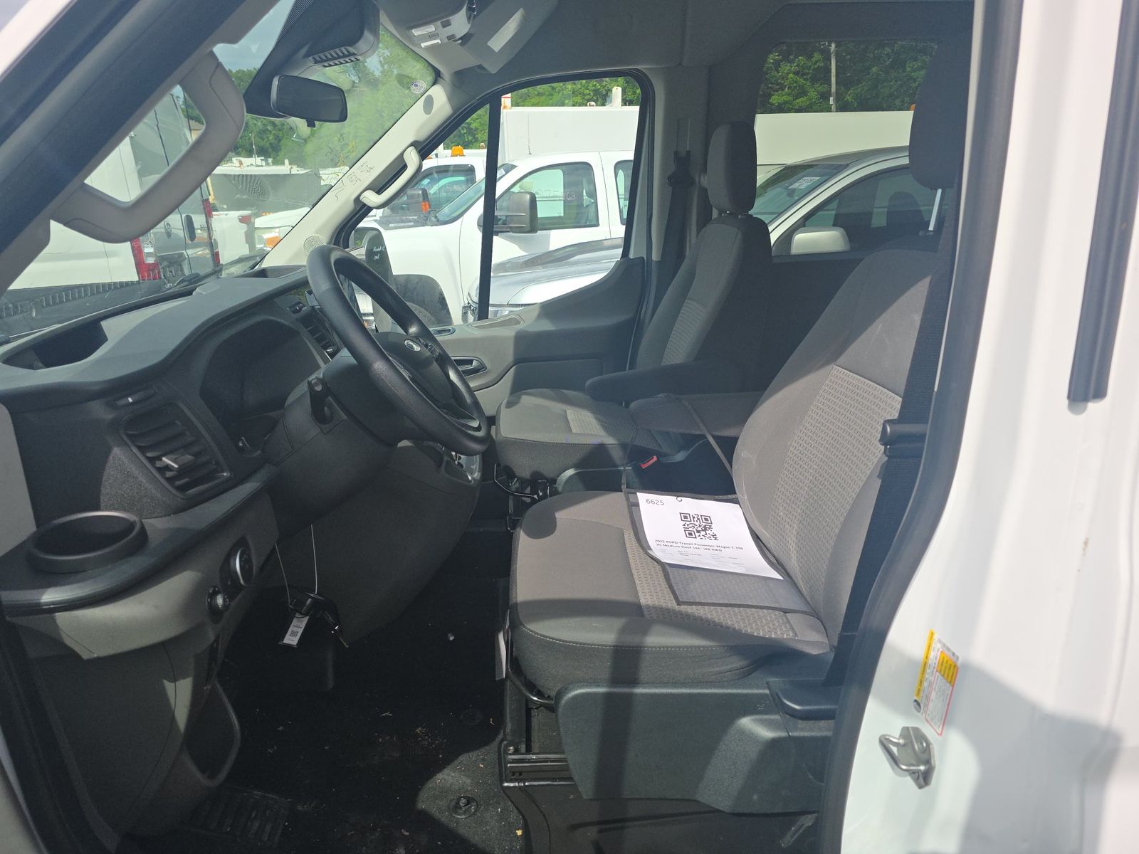 FORD TRANSIT 350 - 8