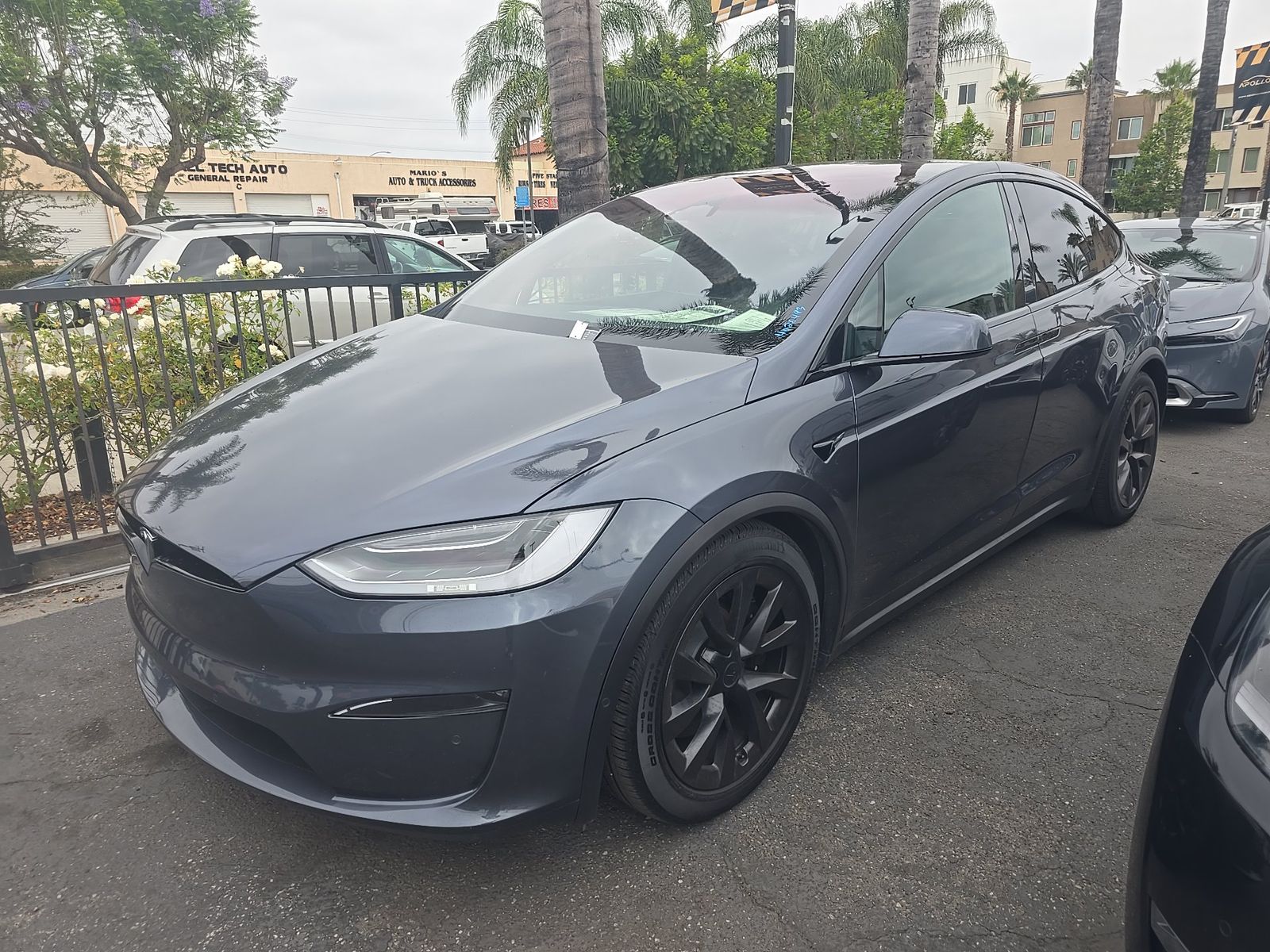 TESLA MODEL X - 1