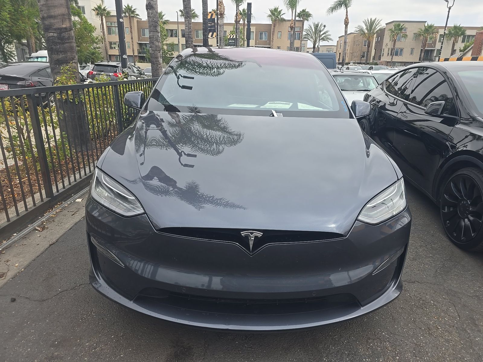 TESLA MODEL X - 3