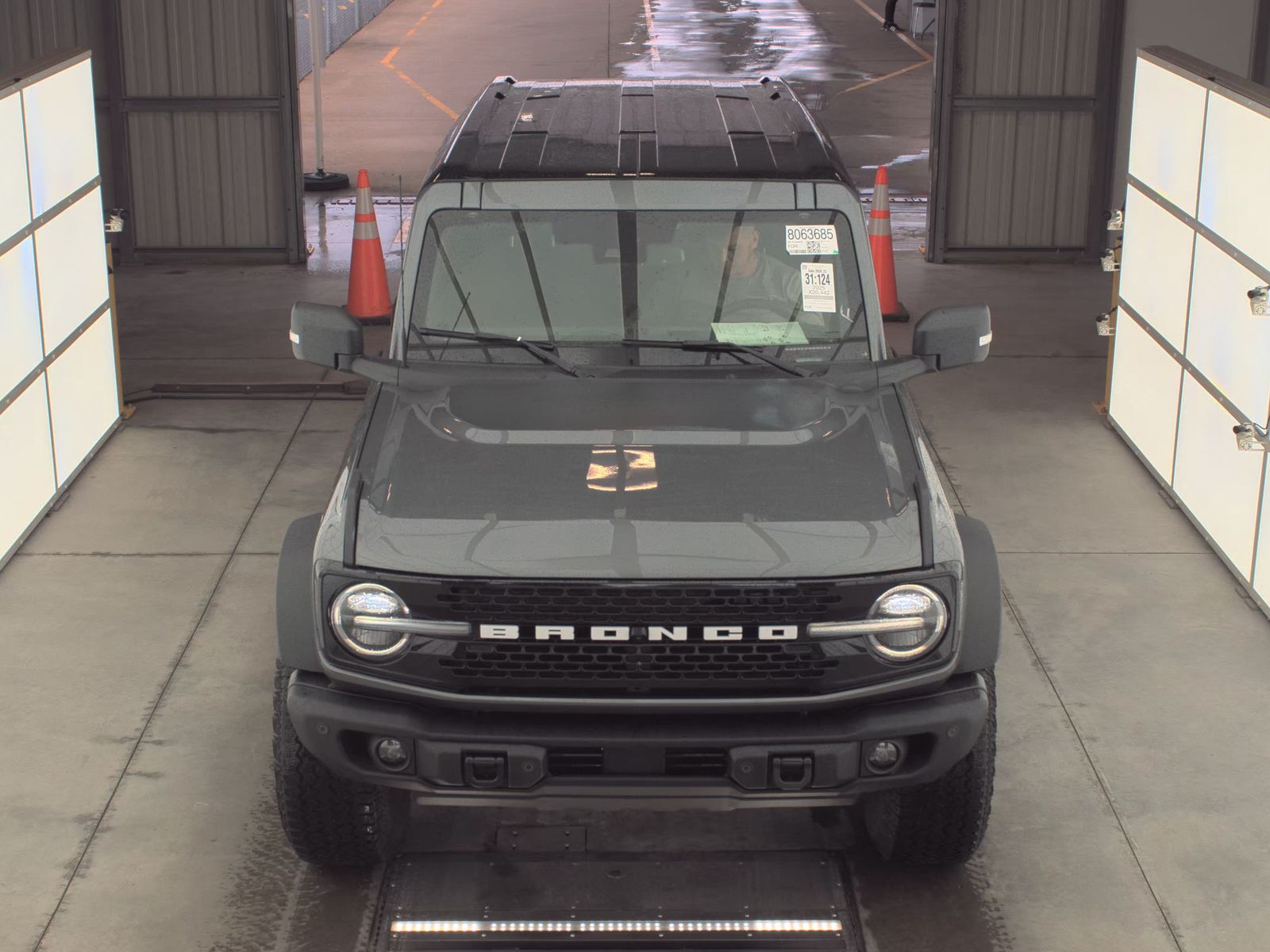 FORD BRONCO - 3