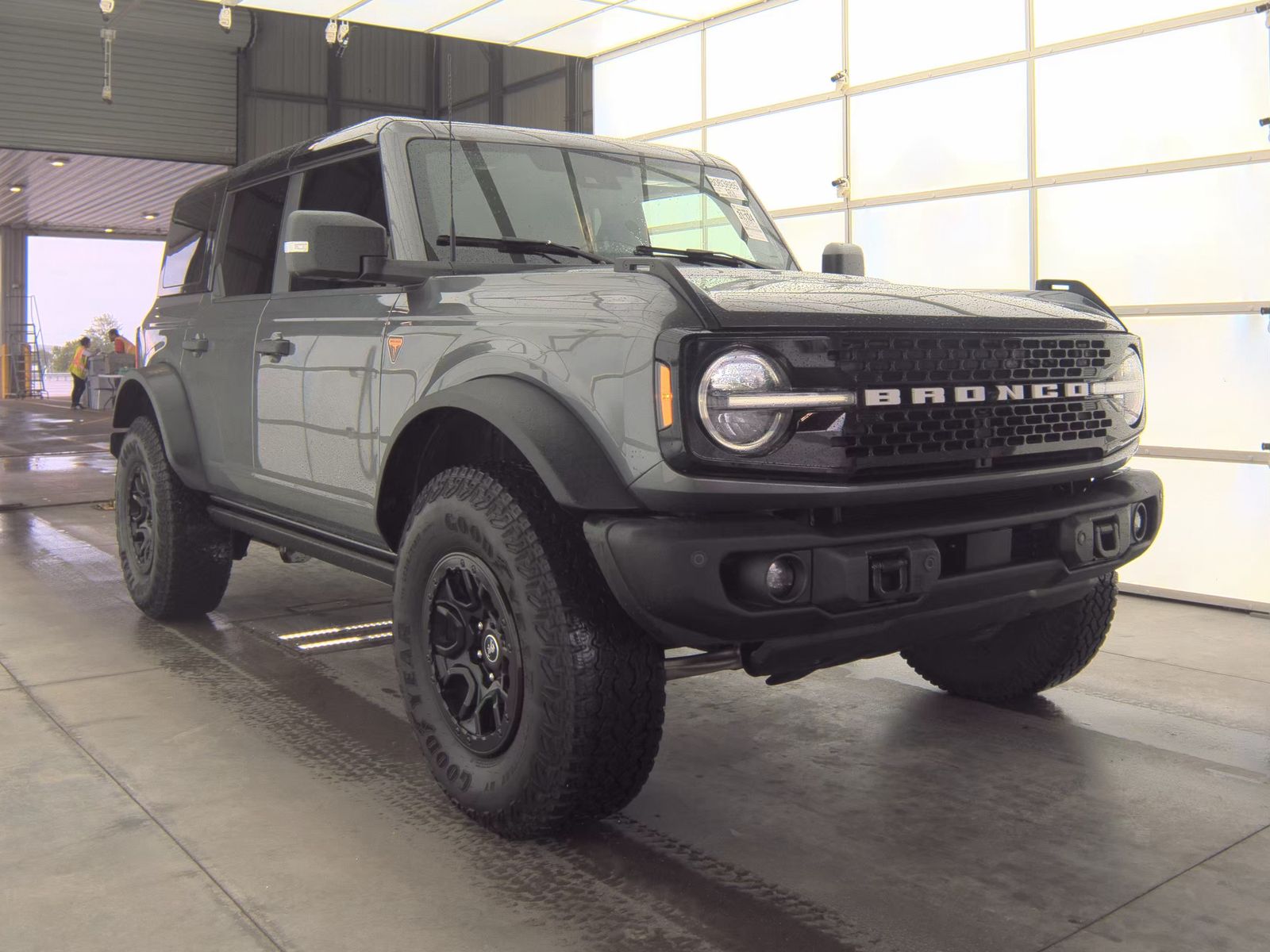 FORD BRONCO - 5