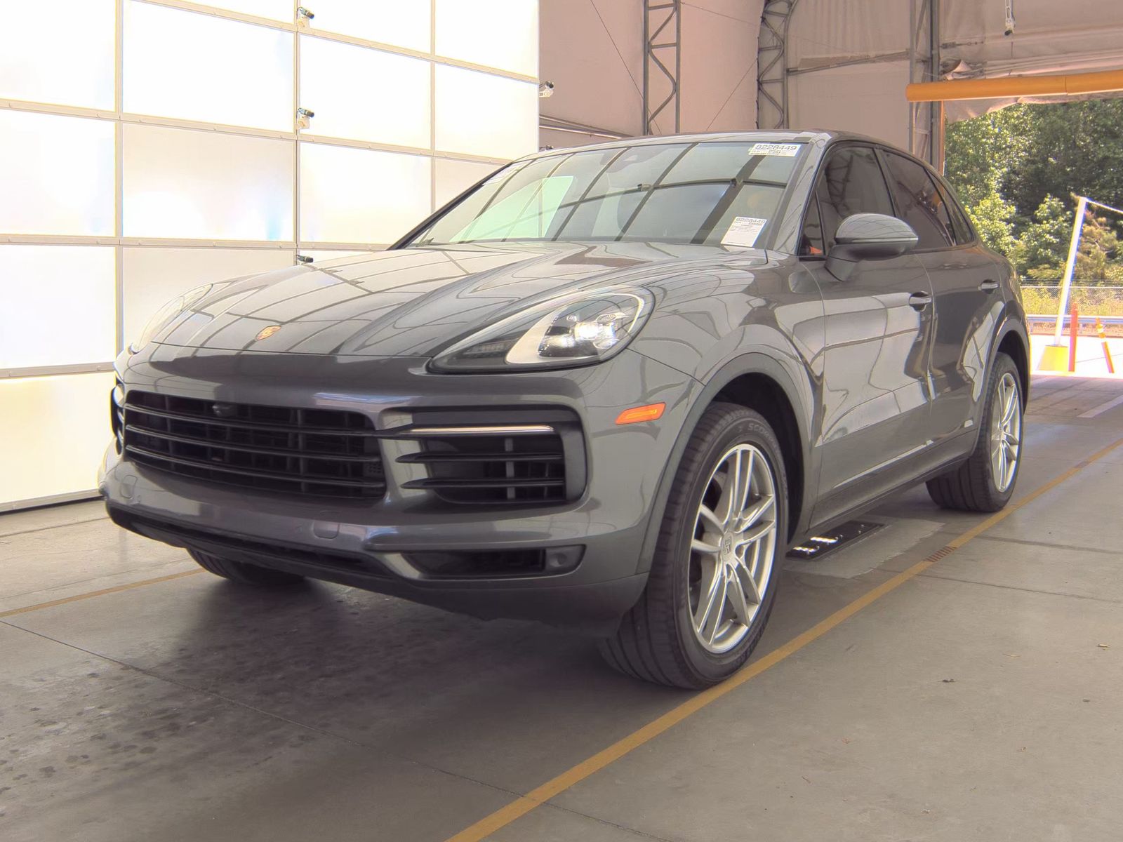 PORSCHE CAYENNE - 1