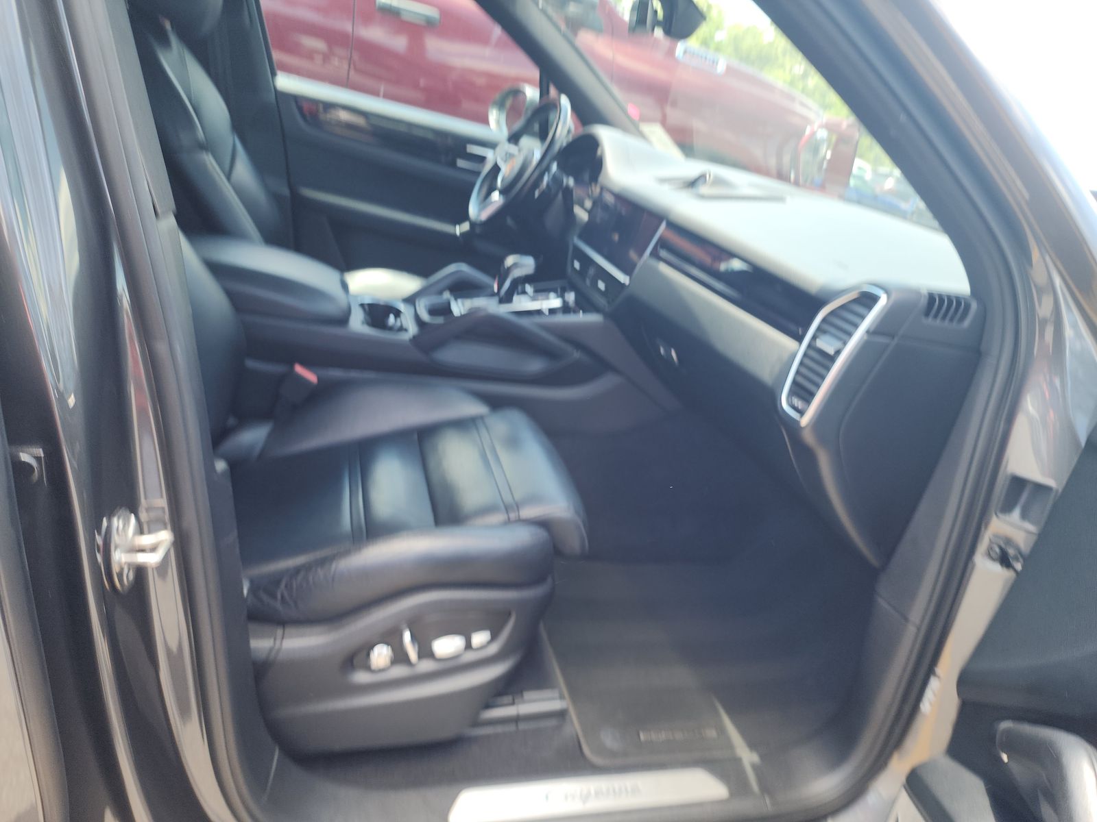 PORSCHE CAYENNE - 9