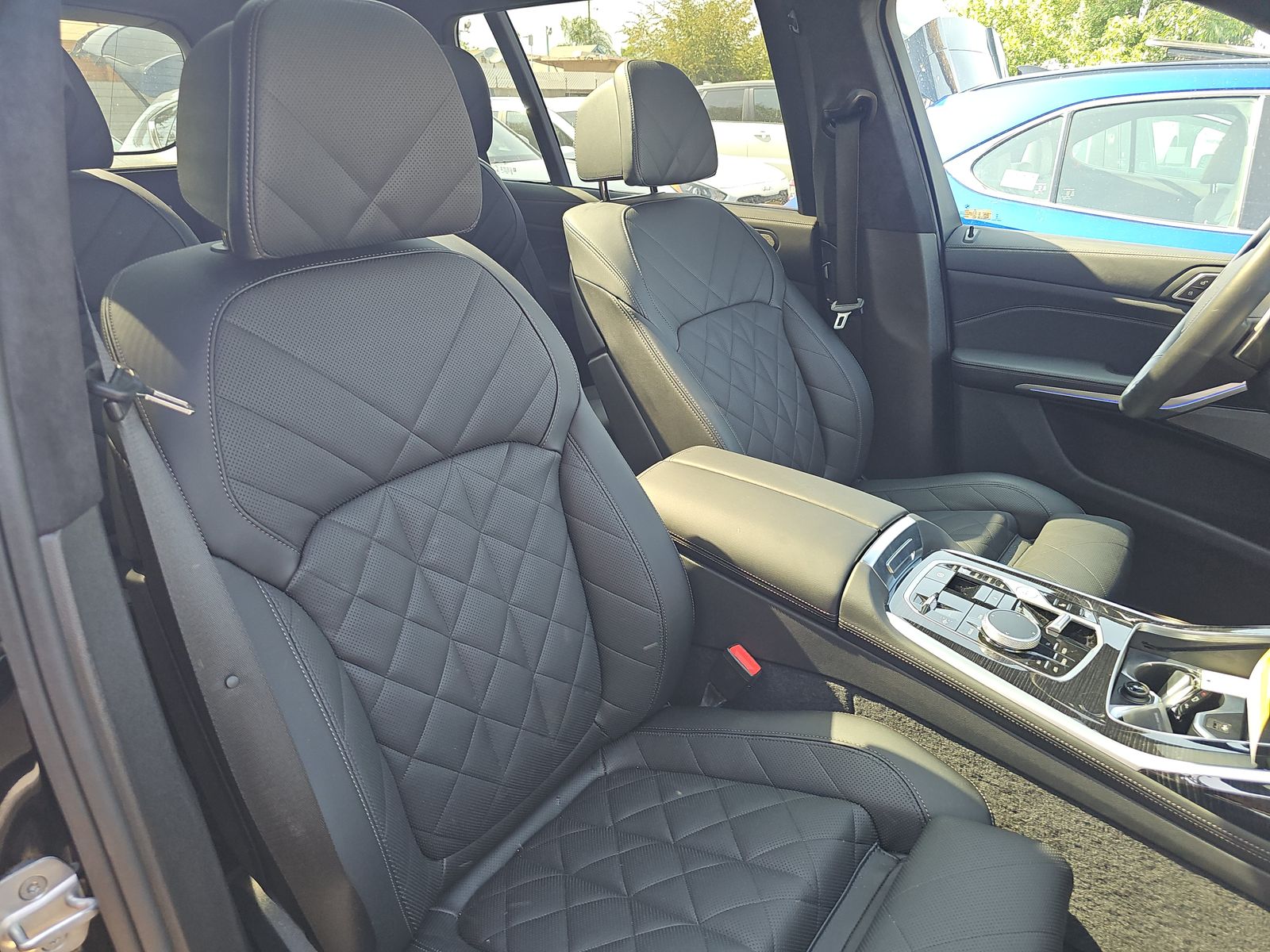 2025 BMW X7 xDrive40i AWD