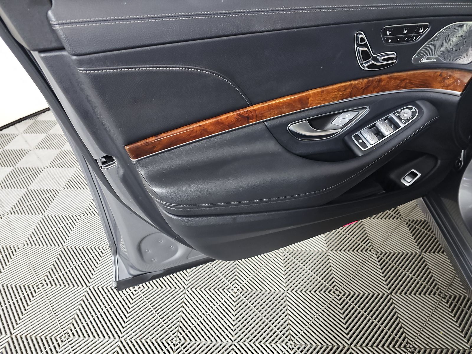 MERCEDES-BENZ S-CLASS - 10