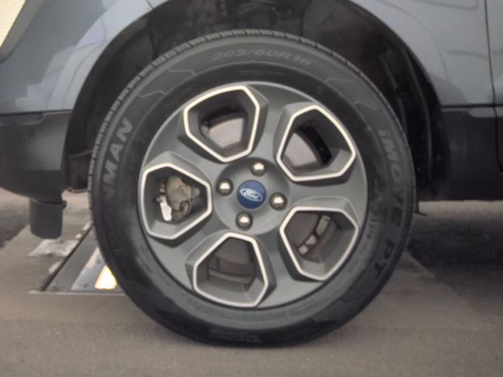 FORD ECOSPORT - 10