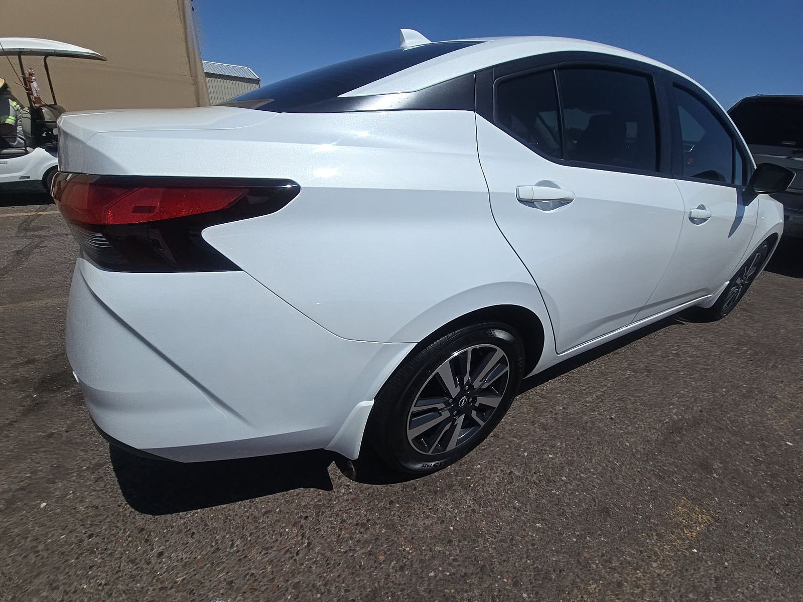 NISSAN VERSA - 5