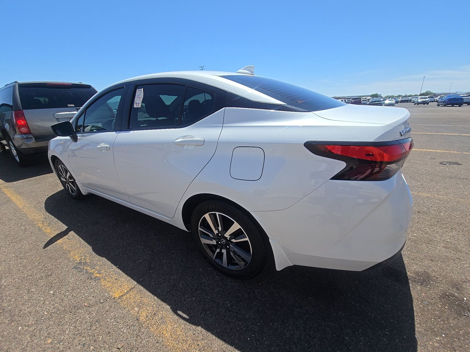 NISSAN VERSA - 7
