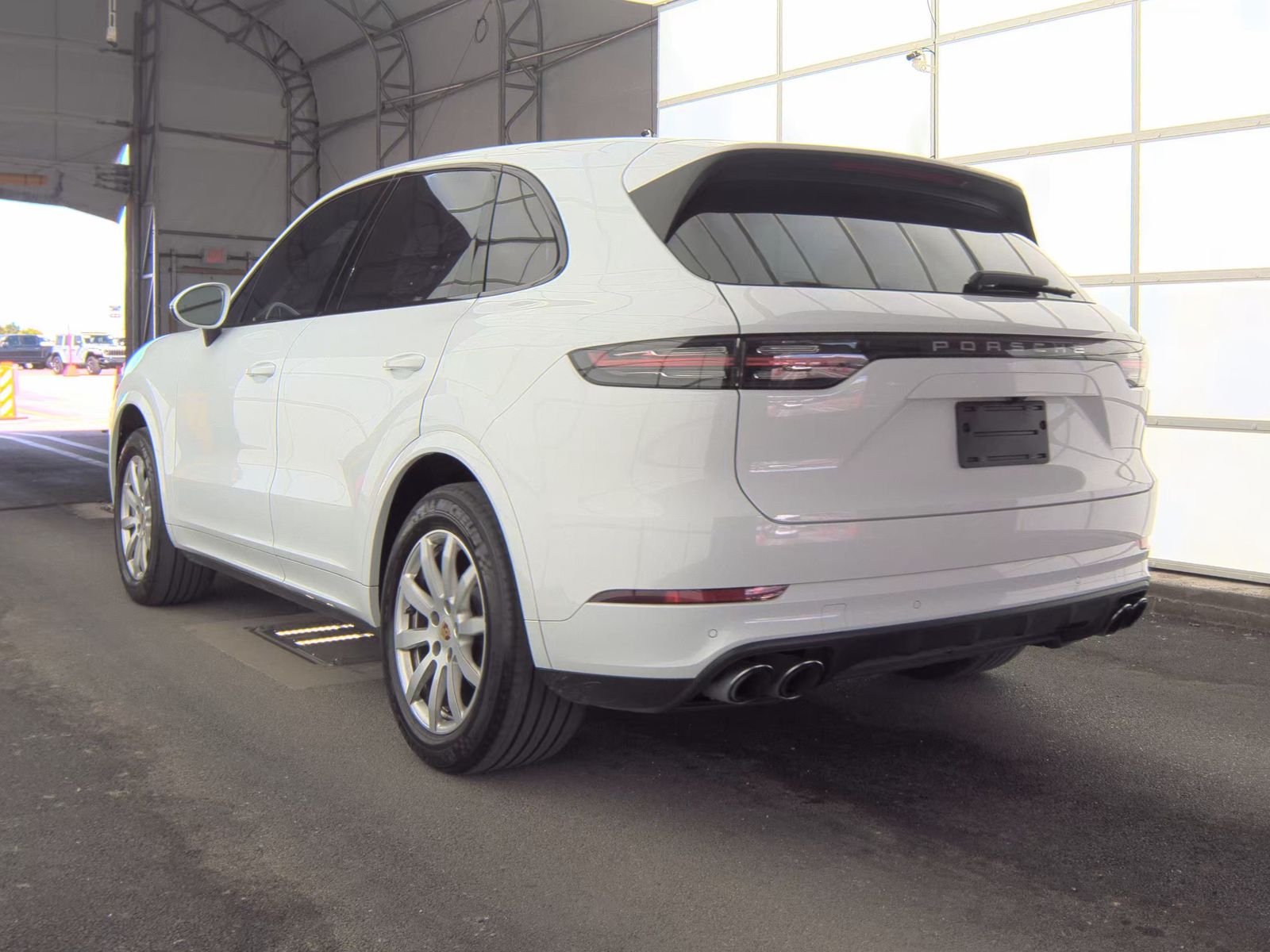 PORSCHE CAYENNE - 9