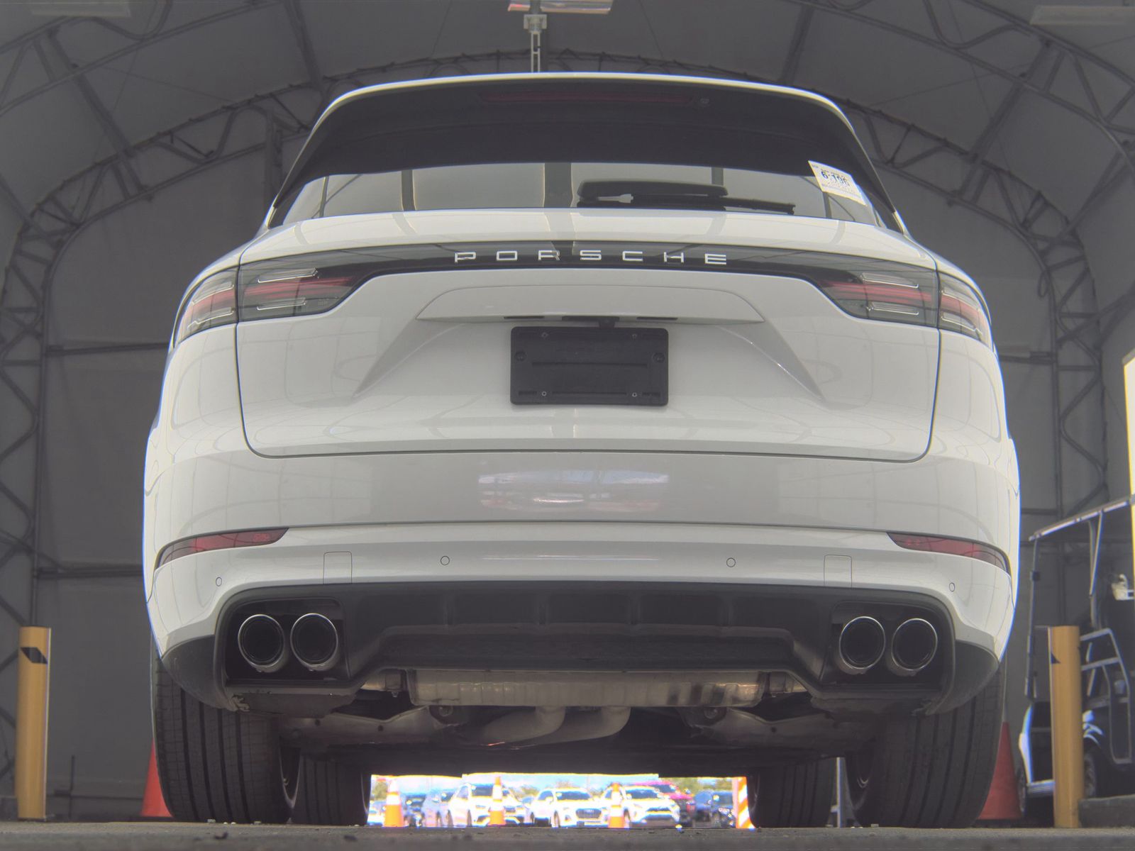 PORSCHE CAYENNE - 8