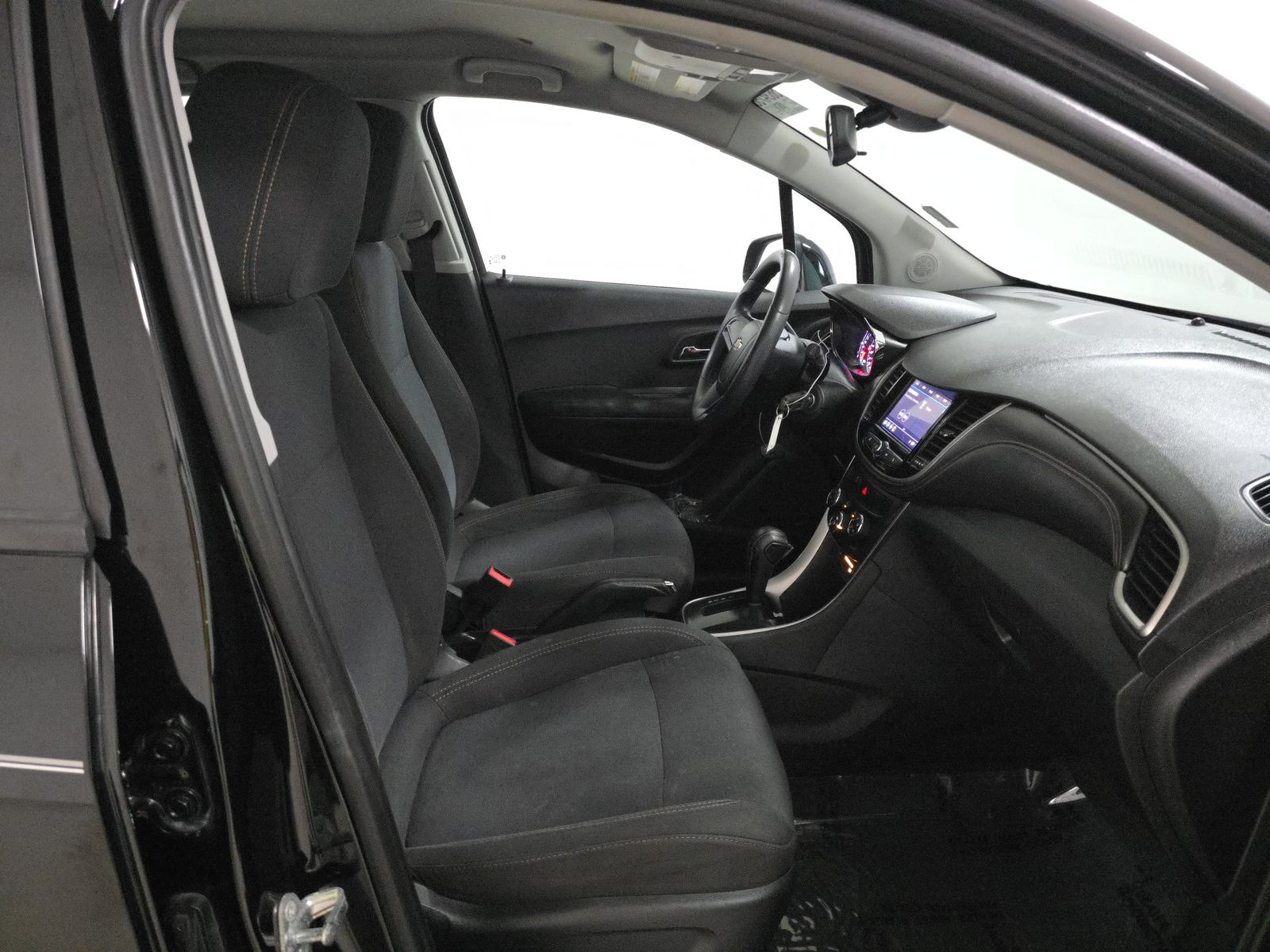 CHEVROLET TRAX - 9