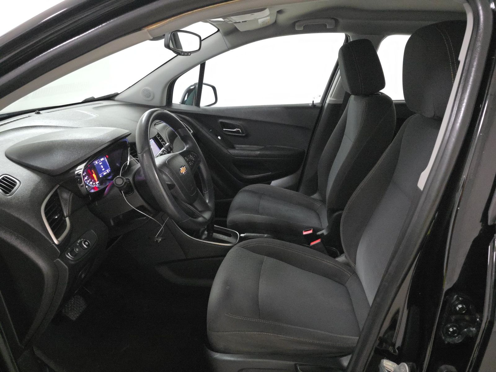 CHEVROLET TRAX - 8