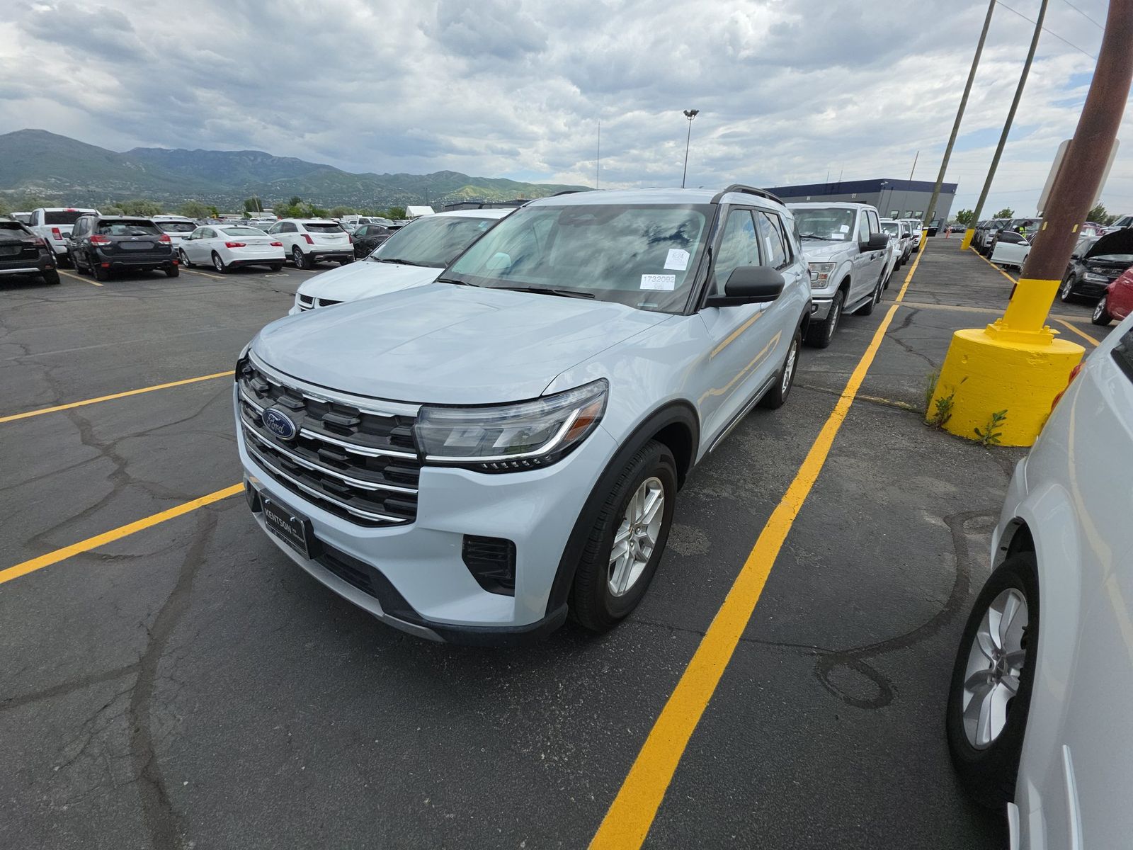 FORD EXPLORER - 1