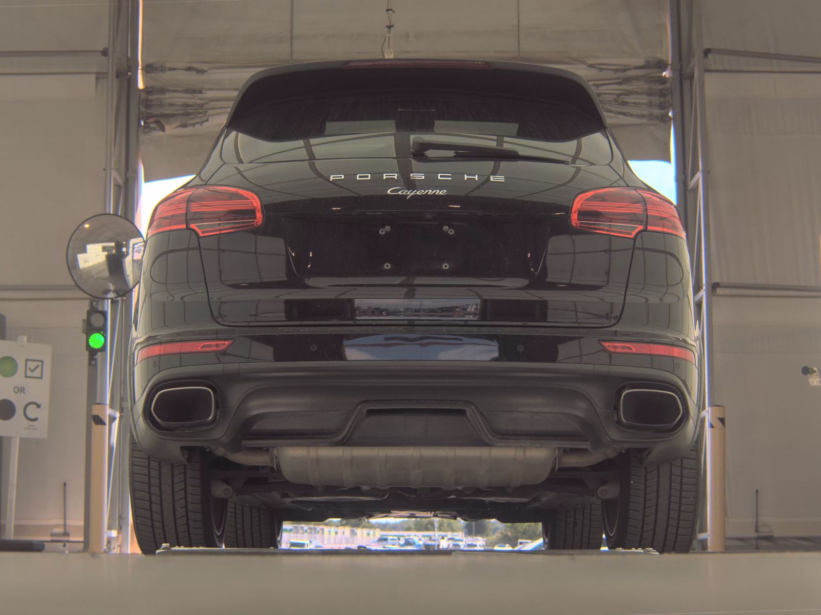 PORSCHE CAYENNE - 8