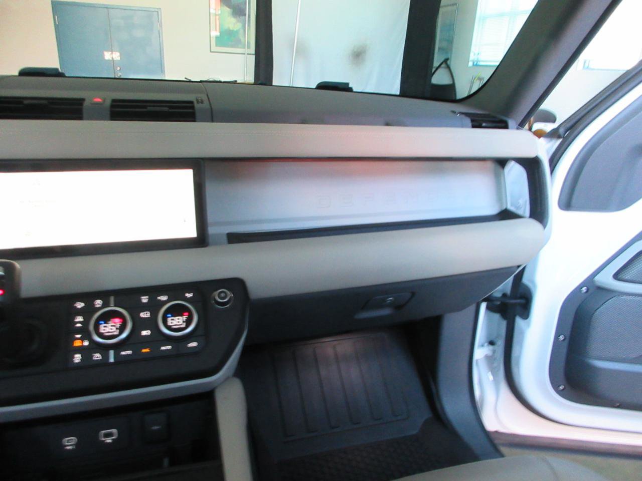 2024 Land Rover Defender 110 S AWD