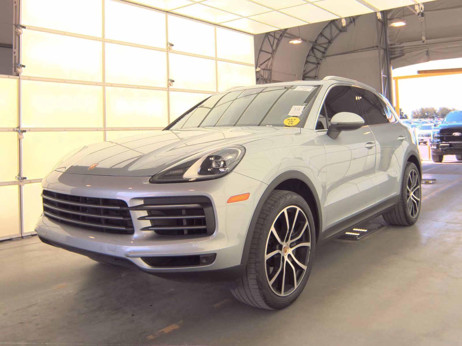 PORSCHE CAYENNE - 1
