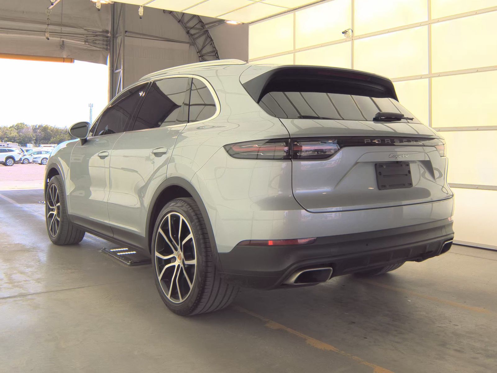 PORSCHE CAYENNE - 9