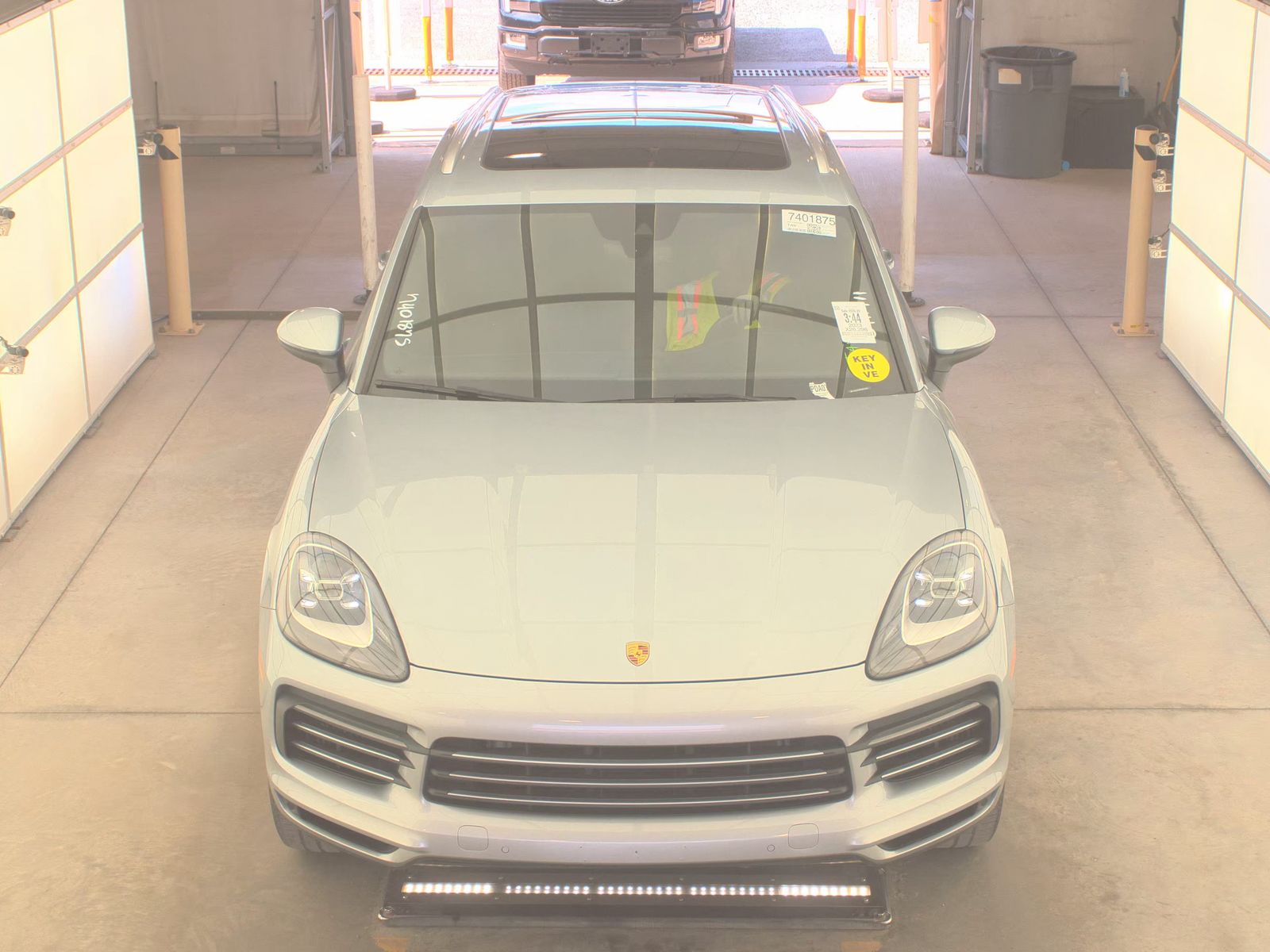 PORSCHE CAYENNE - 3
