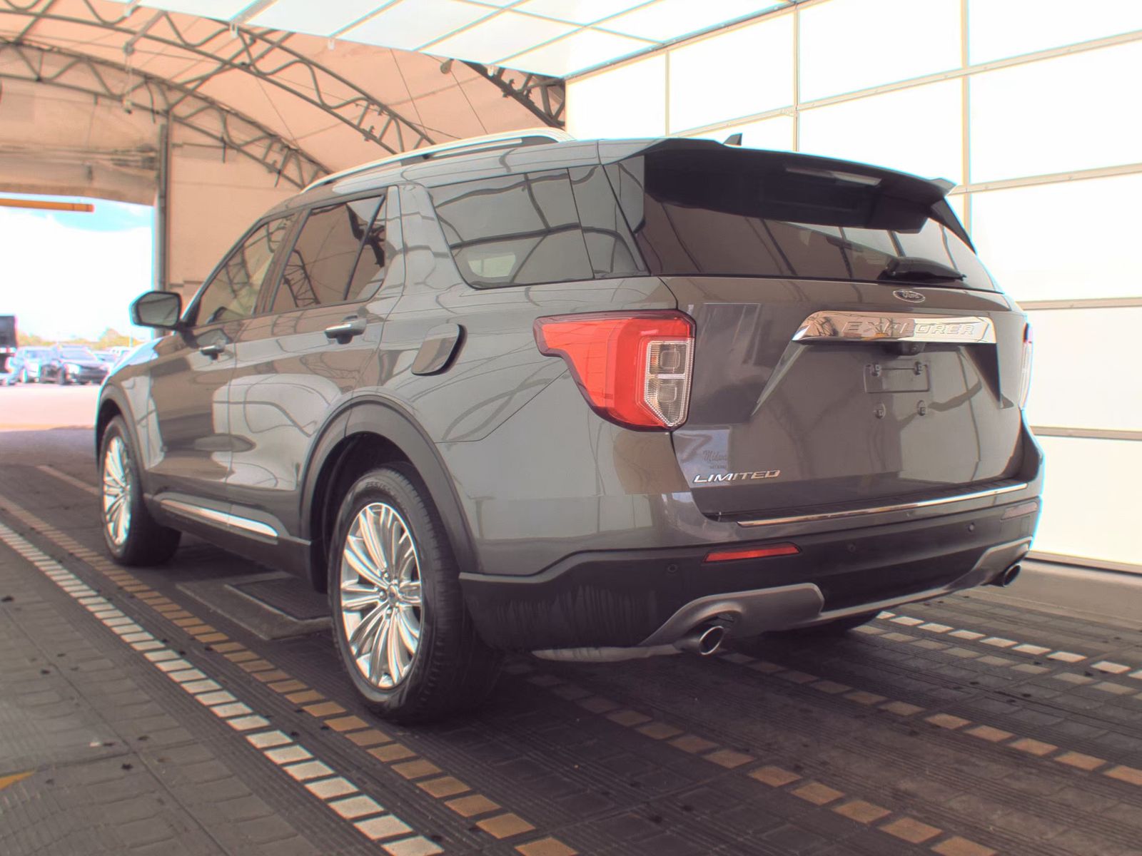 FORD EXPLORER - 9