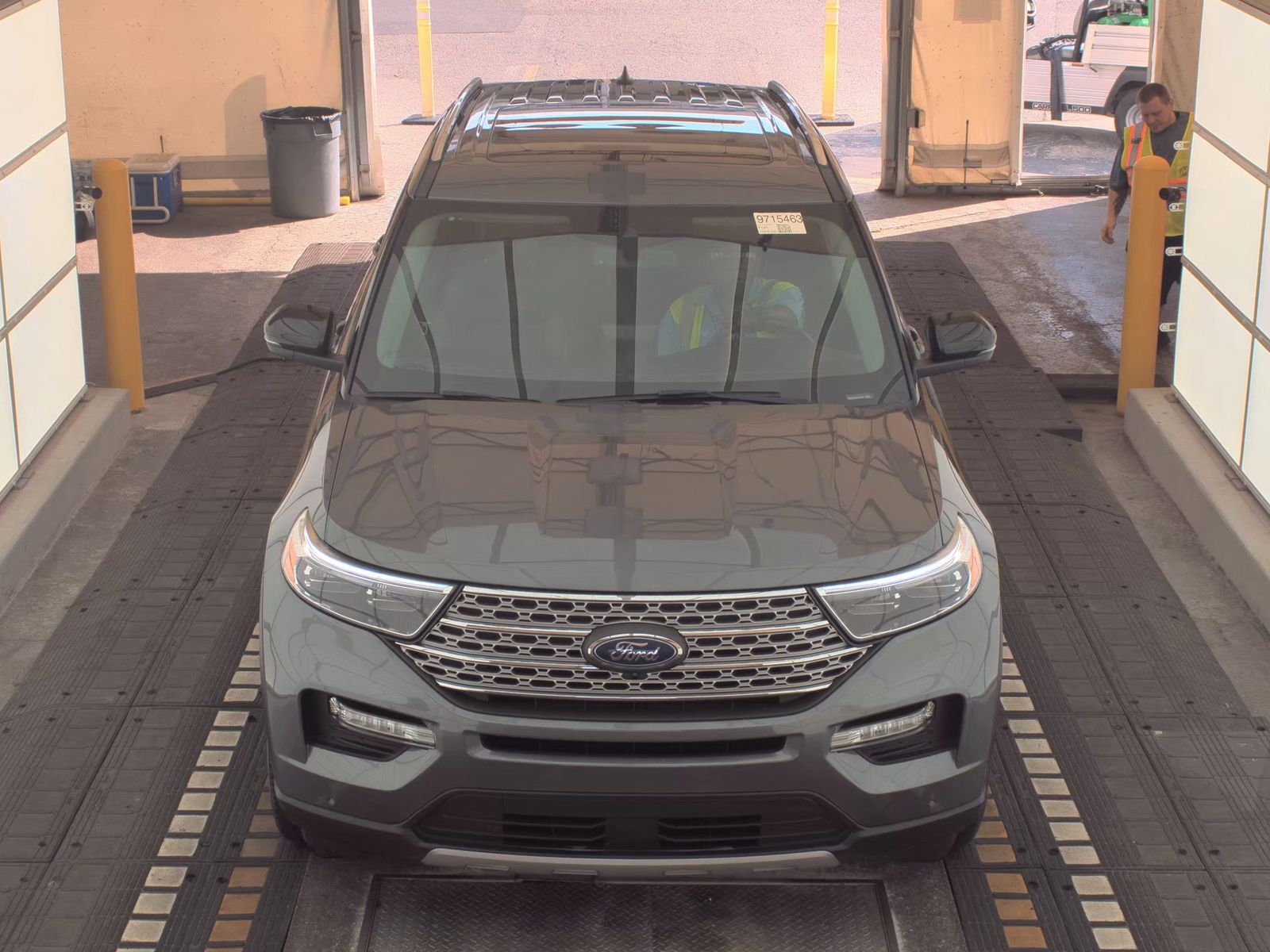 FORD EXPLORER - 3