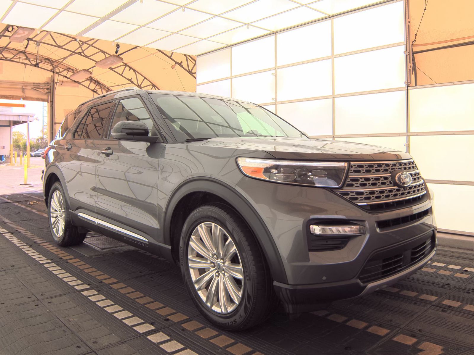 FORD EXPLORER - 5