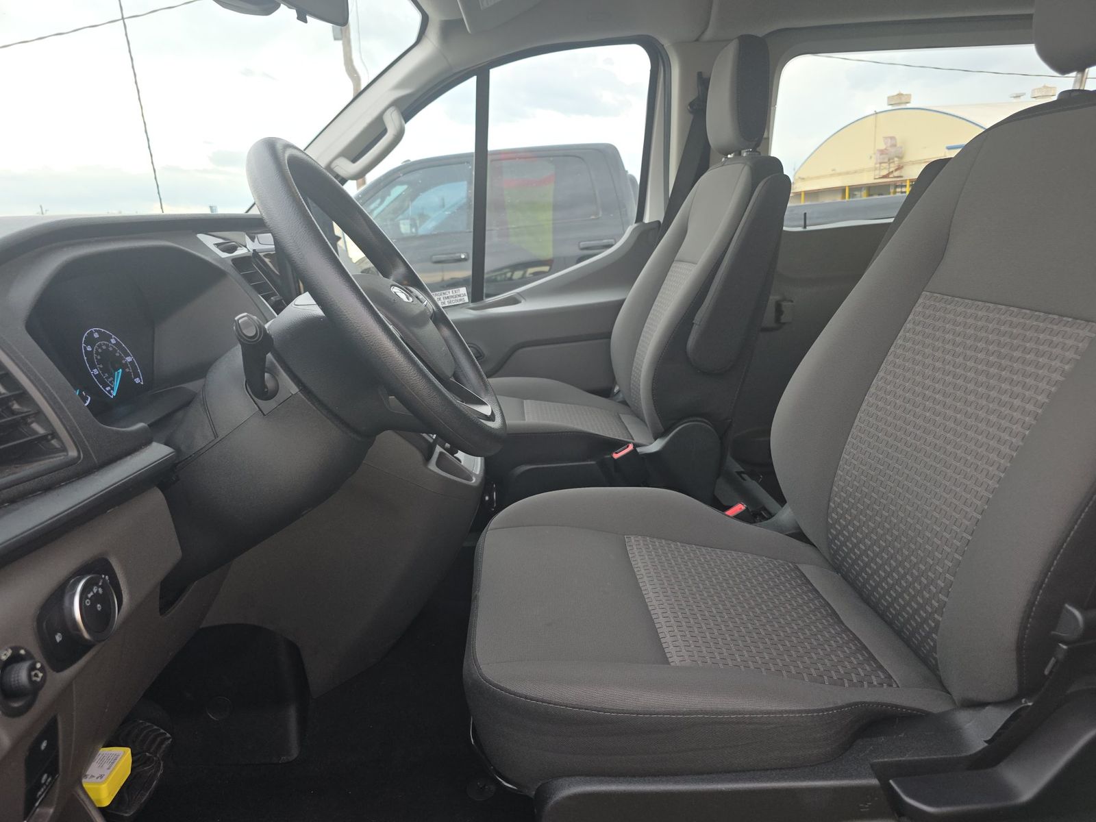 FORD TRANSIT 350 - 8