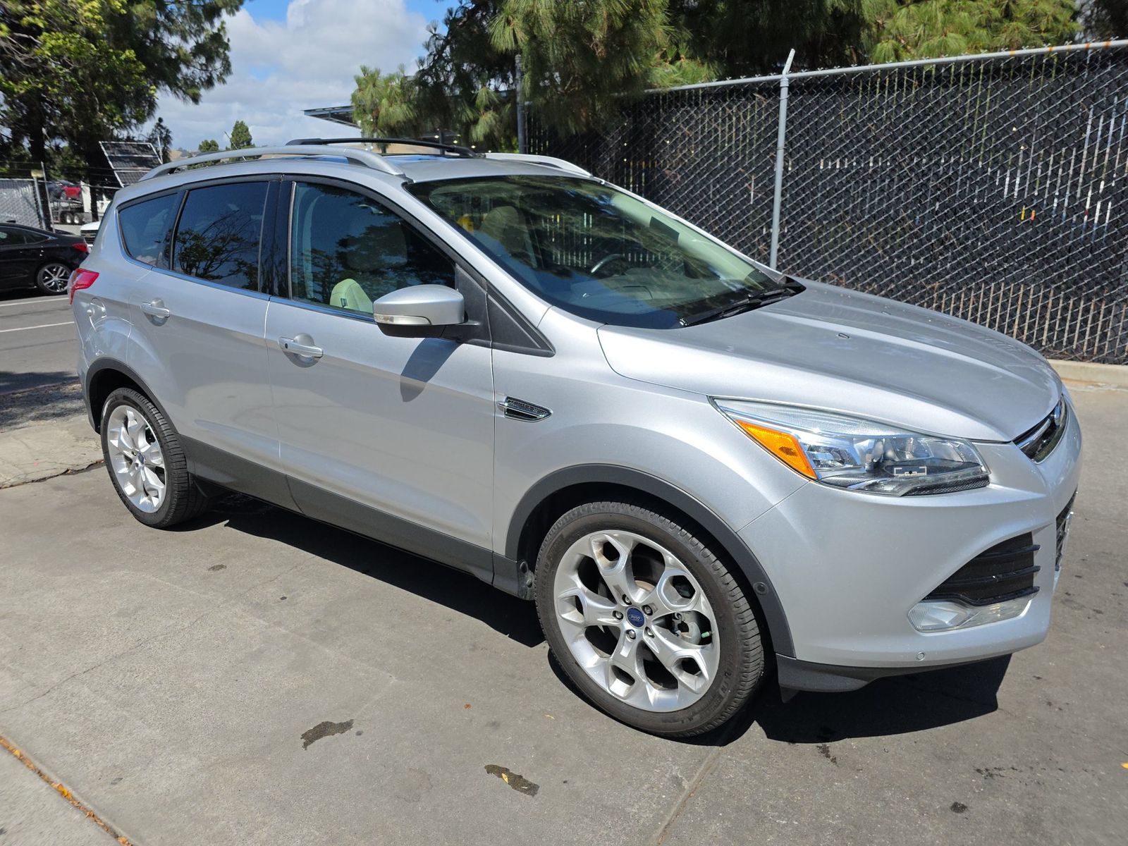 FORD ESCAPE - 4