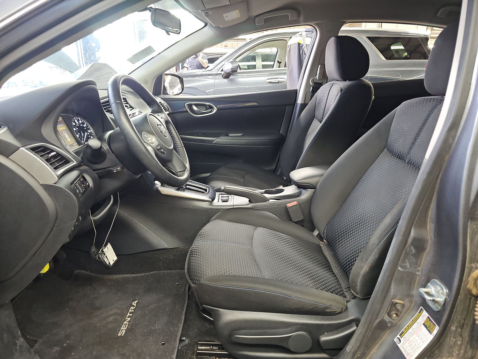 NISSAN SENTRA - 8