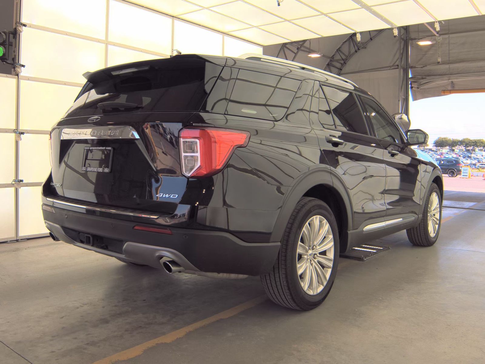 FORD EXPLORER - 6