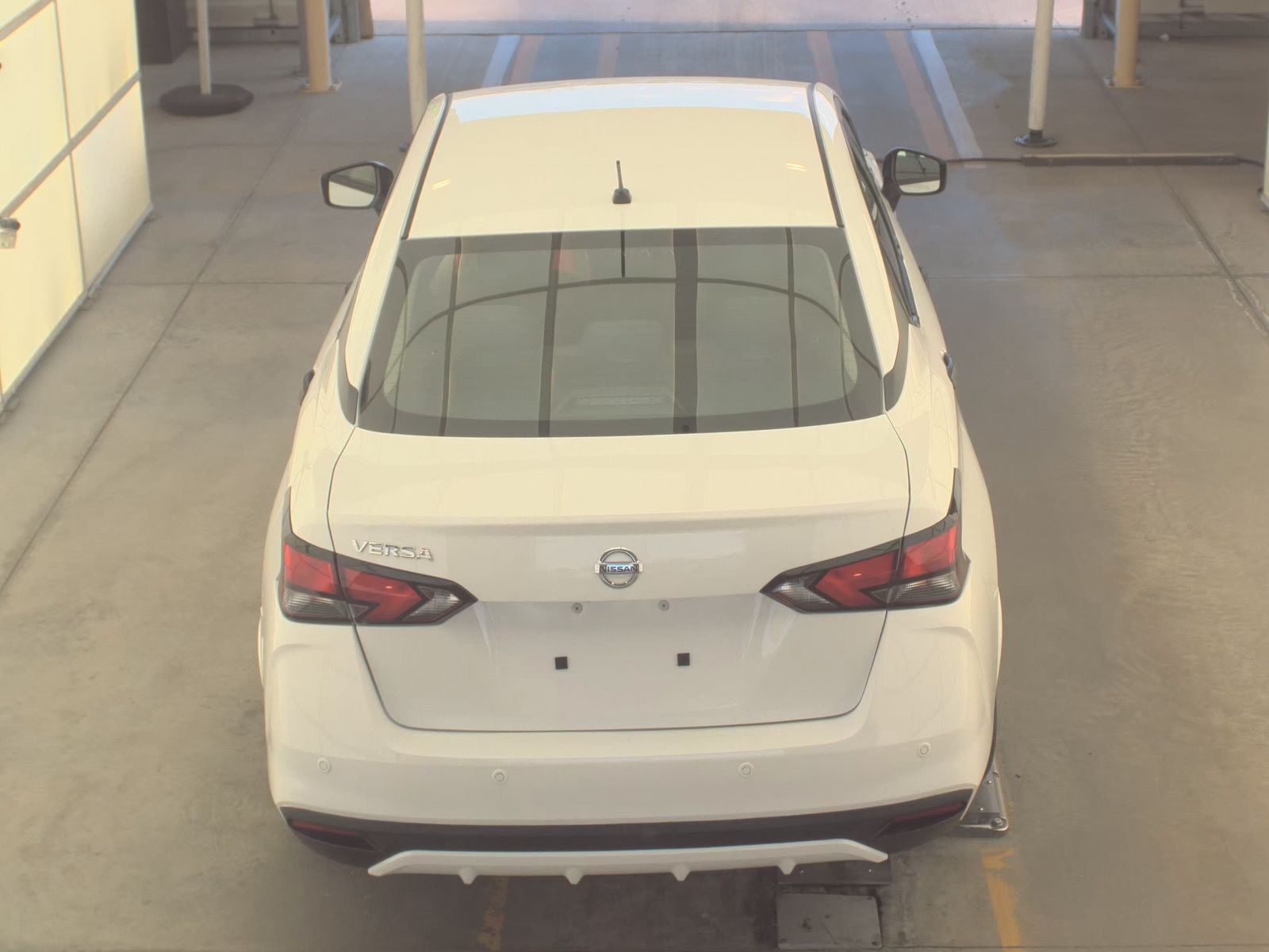 NISSAN VERSA - 7