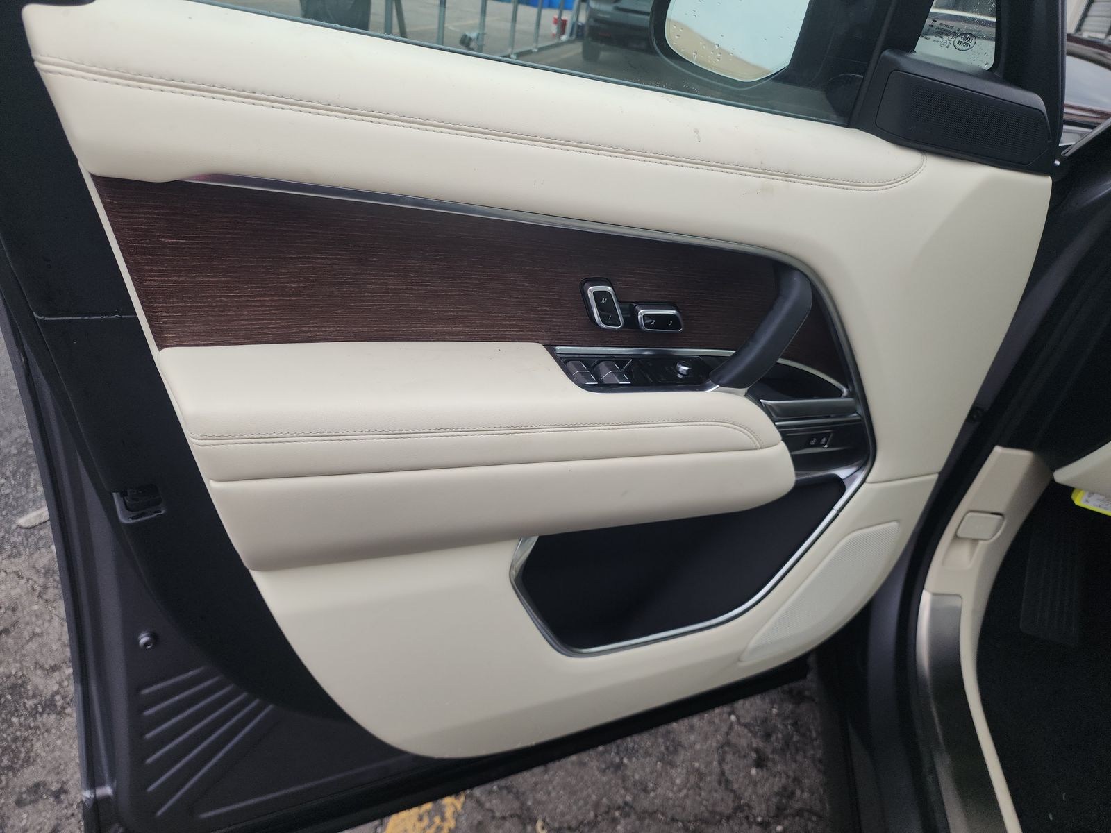 2024 Land Rover Range Rover SE AWD